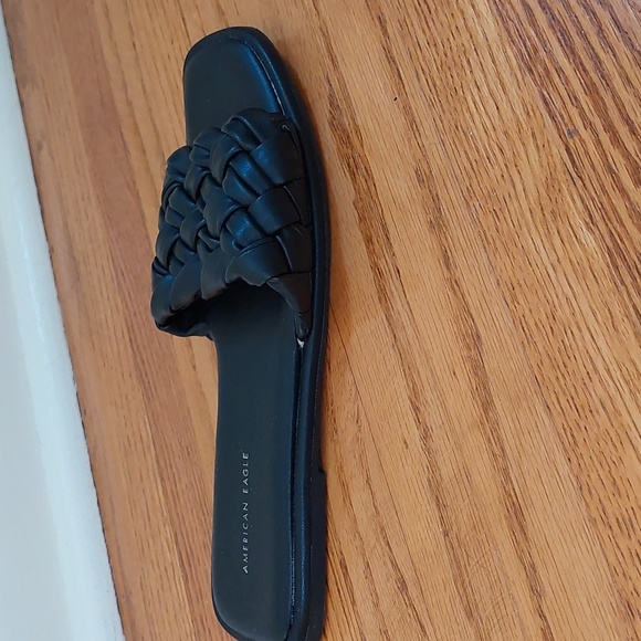 American Eagle Black Flat Sandals - Picture 3 of 4
